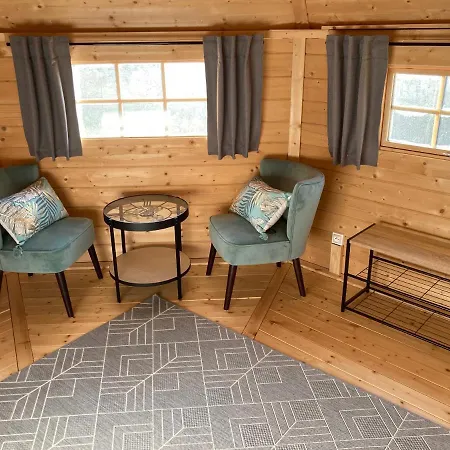 Lodge Aux Kotas Finland'ain Izieu