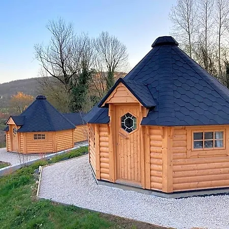 Aux Kotas Finland'ain Lodge Izieu