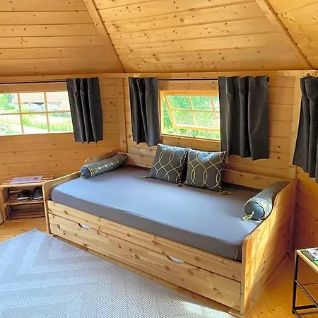 Aux Kotas Finland'ain Lodge
