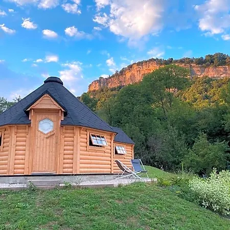 Lodge Aux Kotas Finland'ain Izieu